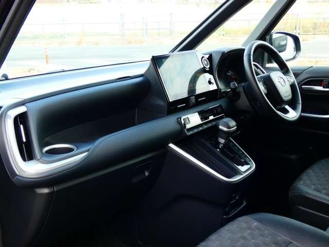 Toyota VOXY 2022-01 185564-12