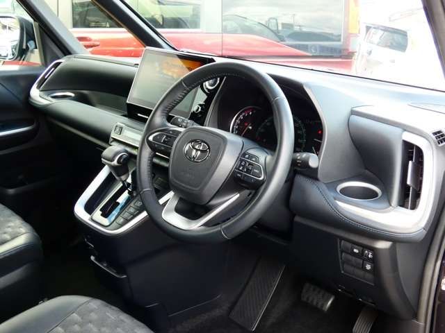 Toyota VOXY 2022-01 185564-13
