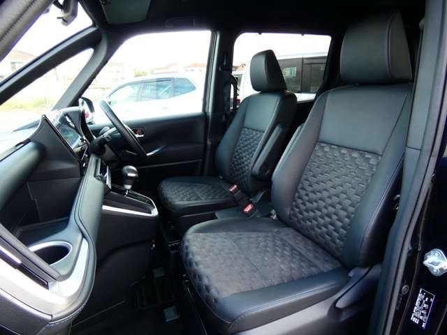 Toyota VOXY 2022-01 185564-21