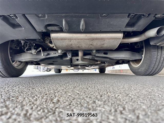 Toyota PRIUS 2017-01 329382-16