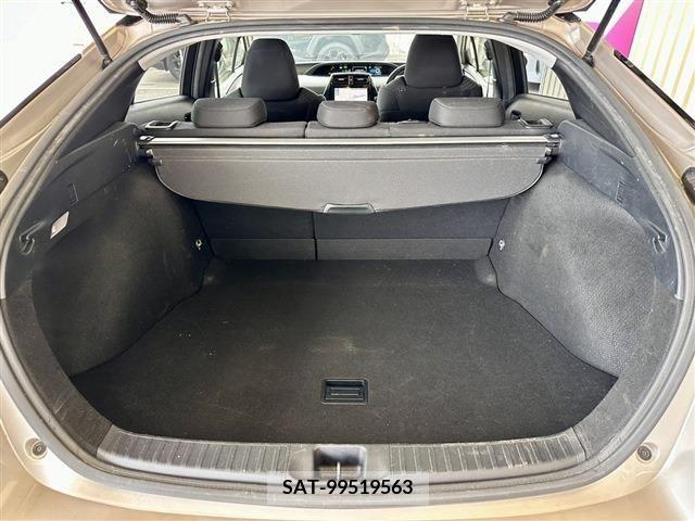 Toyota PRIUS 2017-01 329382-12