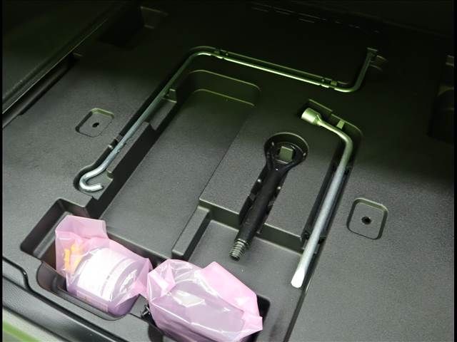 Toyota CROWN SEDAN 2019-09 194785-27