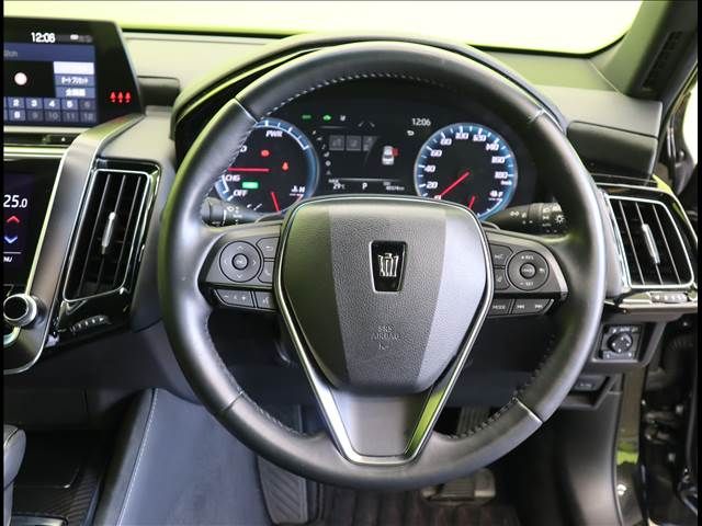 Toyota CROWN SEDAN 2019-09 194785-10