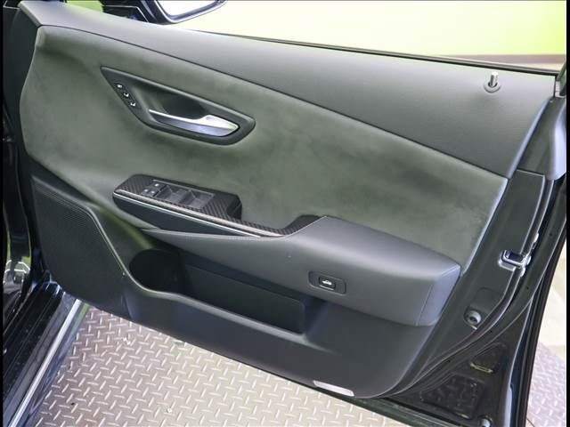 Toyota CROWN SEDAN 2019-09 194785-22