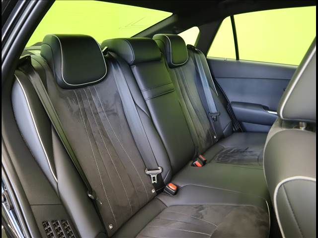 Toyota CROWN SEDAN 2019-09 194785-24