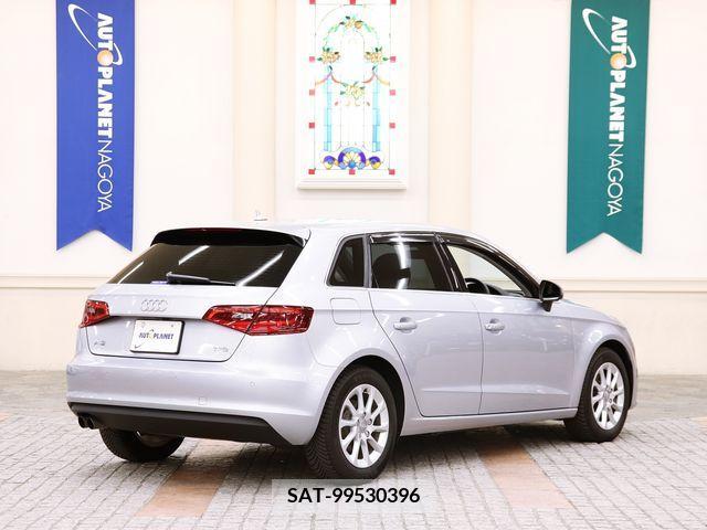 Audi A3 2015-09 372995-2