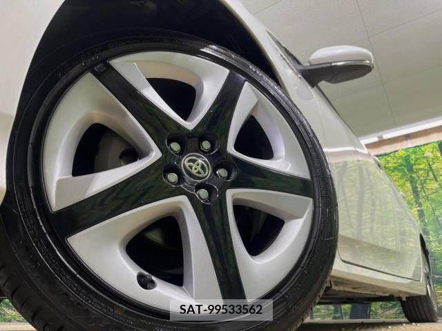 Toyota PRIUS 2016-08 246588-9