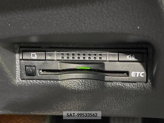 Toyota PRIUS 2016-08 246588-5