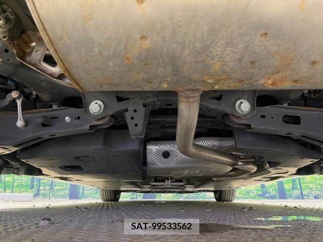 Toyota PRIUS 2016-08 246588-19