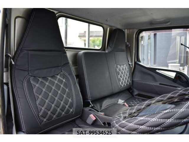 Mitsubishi CANTER 2011-12 212824-12