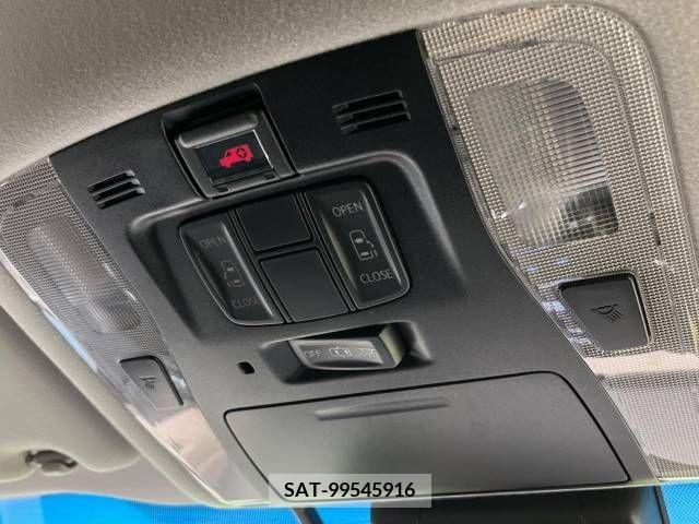 Toyota VELLFIRE 2019-03 369789-2