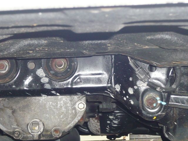 Nissan SKYLINE COUPE 1997-02 7016-17