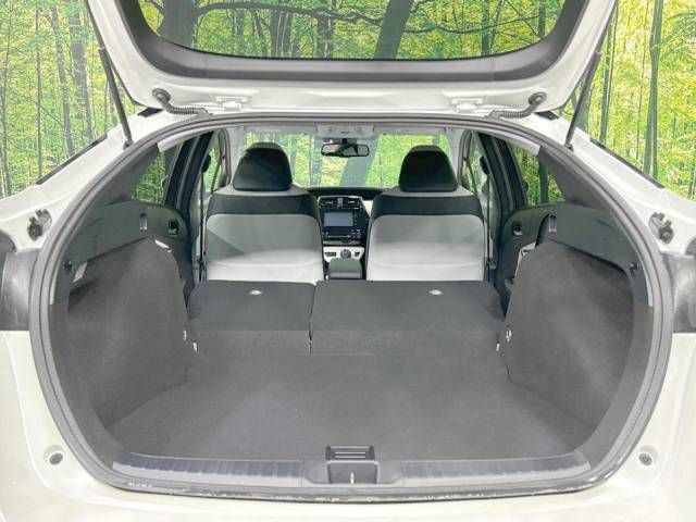 Toyota PRIUS 2015-12 10443-10