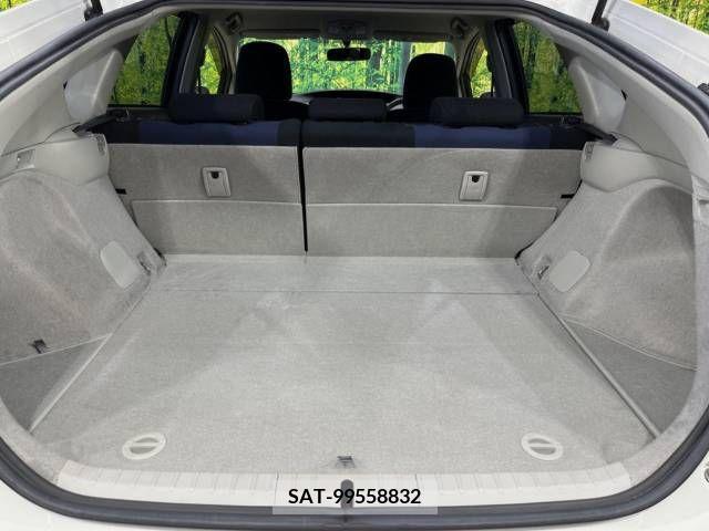 Toyota PRIUS 2013-11 255372-10