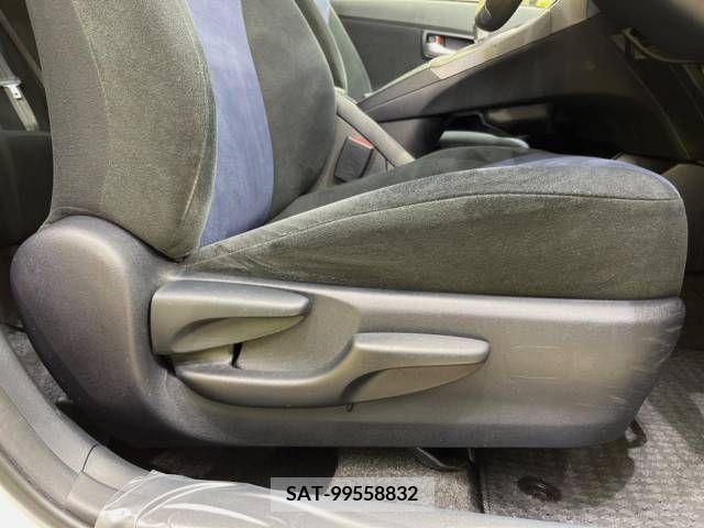 Toyota PRIUS 2013-11 255372-6