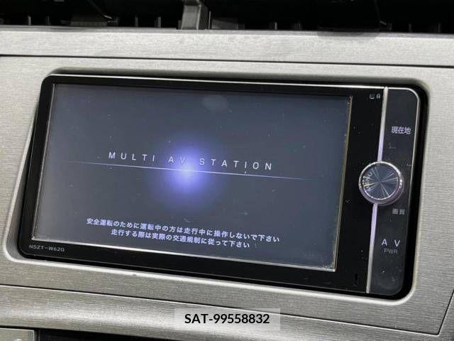 Toyota PRIUS 2013-11 255372-2