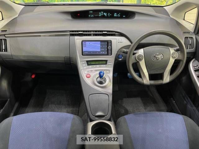 Toyota PRIUS 2013-11 255372-1