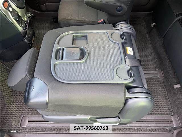 Toyota SPADE 2020-03 383409-16