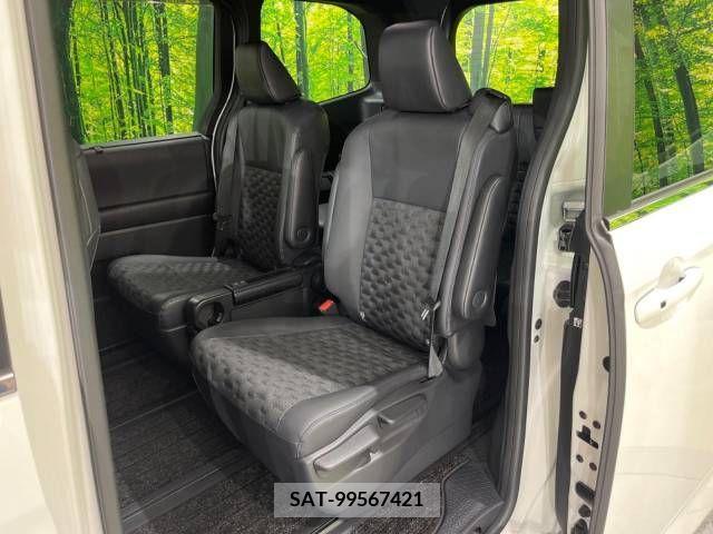 Toyota VOXY HYBRID 2023-08 343785-9