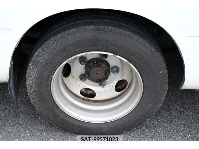 Toyota COASTER 2016-06 348903-8