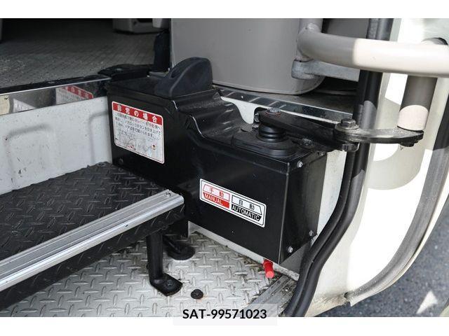 Toyota COASTER 2016-06 348903-15