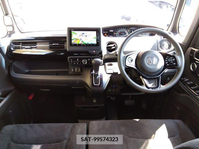 Honda N BOX CUSTOM 2022-02 279027-1