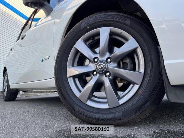Nissan NOTE 2018-05 329462-13