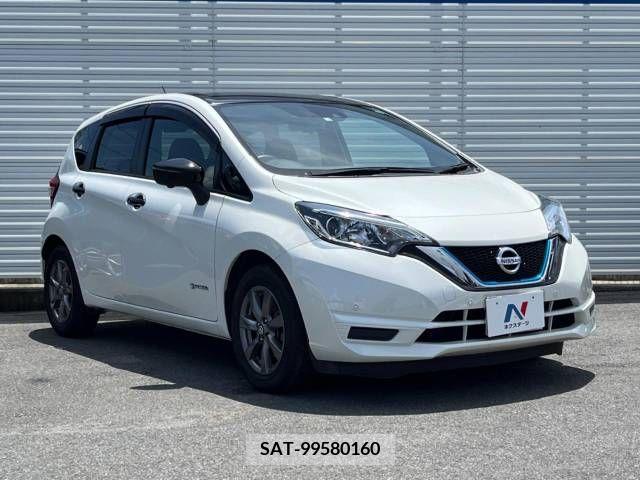 Nissan NOTE 2018-05 329462-16