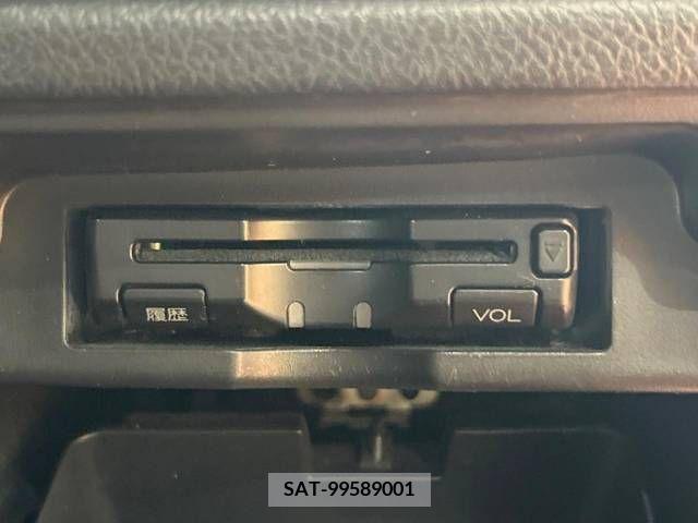 Toyota VOXY 2012-01 289217-7