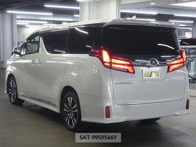 Toyota ALPHARD 2018-07 210359-6