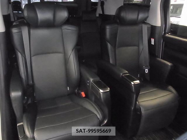 Toyota ALPHARD 2018-07 210359-12