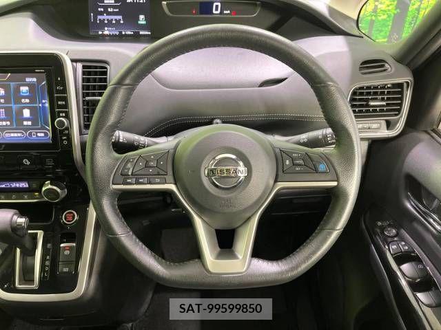 Nissan SERENA 2018-02 393898-12