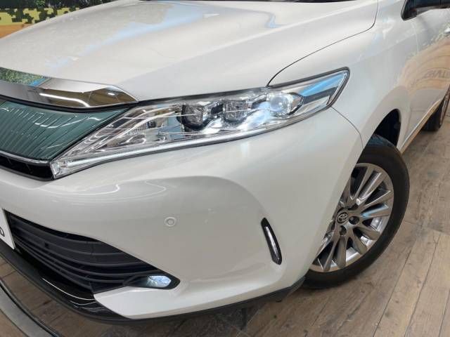 Toyota HARRIER 2018-08 6853-12