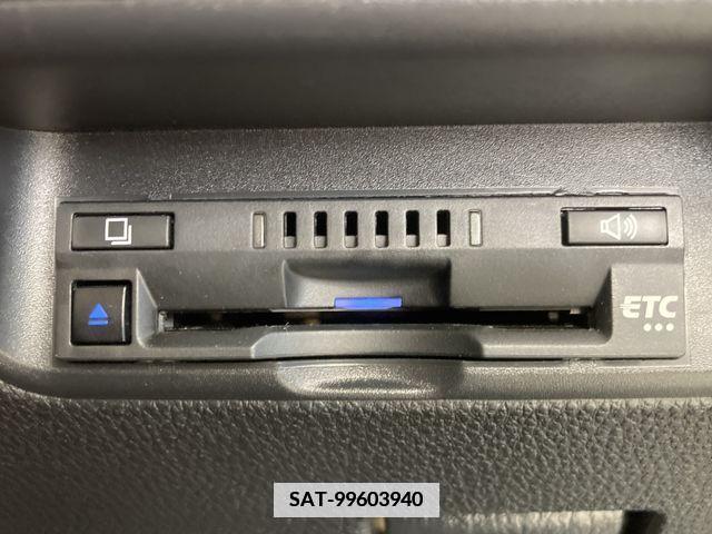 Toyota AQUA 2022-11 350247-25
