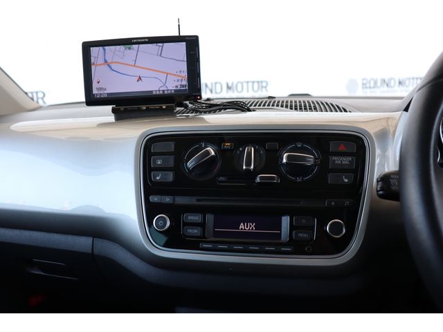 VolksWagen UP! 2013-03 16912-13
