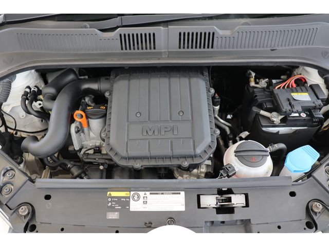 VolksWagen UP! 2013-03 16912-22
