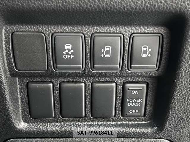 Nissan ELGRAND 2015-06 297145-18