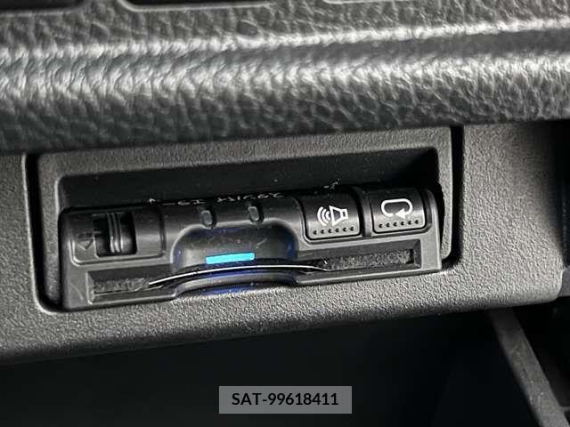 Nissan ELGRAND 2015-06 297145-19