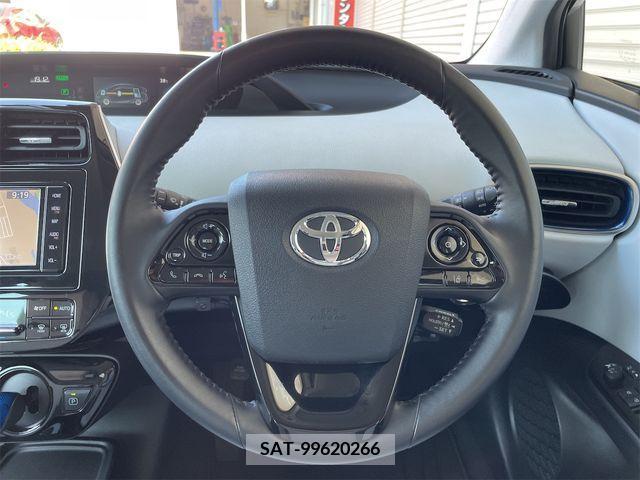 Toyota PRIUS 2019-04 366416-27