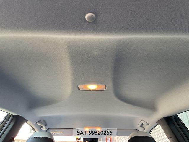 Toyota PRIUS 2019-04 366416-26