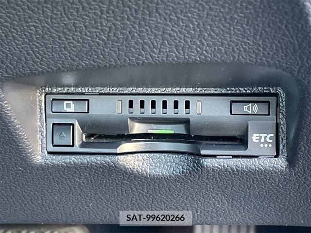 Toyota PRIUS 2019-04 366416-29