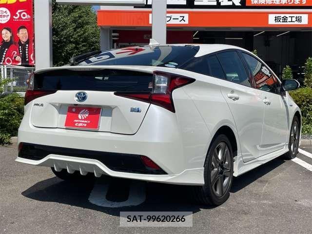 Toyota PRIUS 2019-04 366416-2