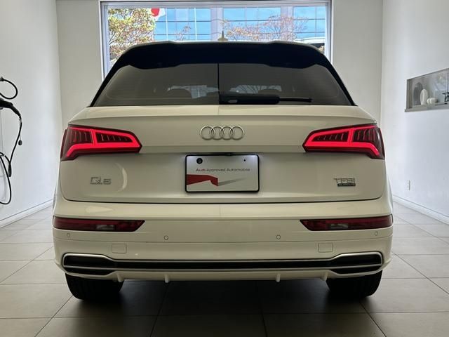 Audi Q5 2018-03 23930-3