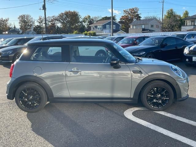 Bmw MINI 2023-03 189689-8