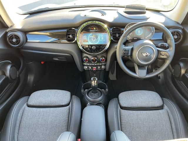 Bmw MINI 2023-03 189689-1