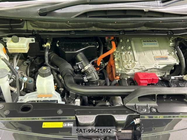 Nissan SERENA 2020-02 235737-18