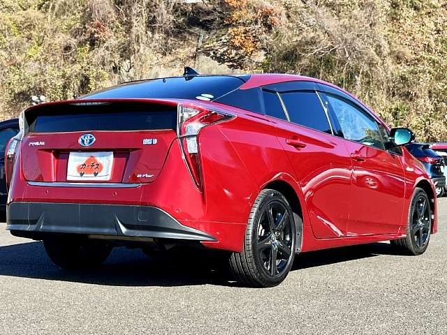Toyota PRIUS 2017-11 13748-2