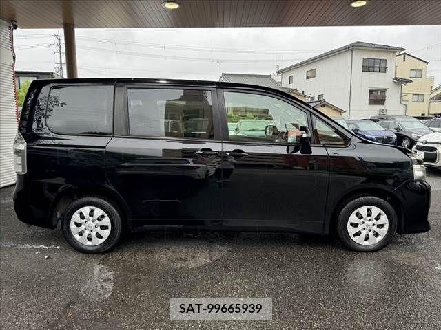 Toyota VOXY 2011-12 327100-9