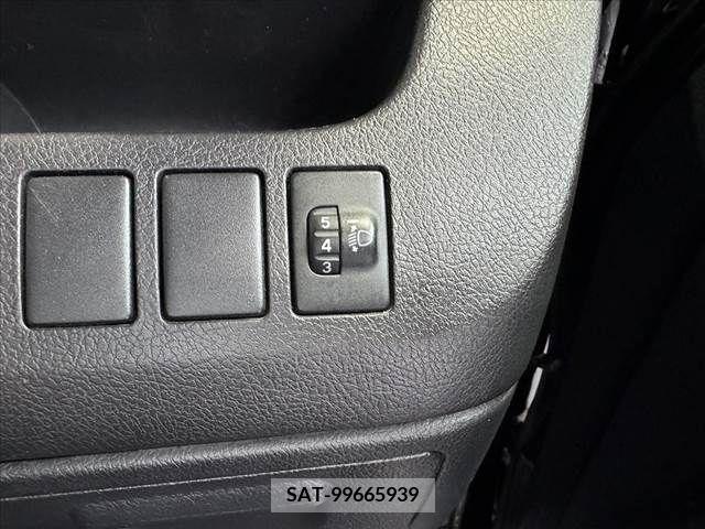 Toyota VOXY 2011-12 327100-25