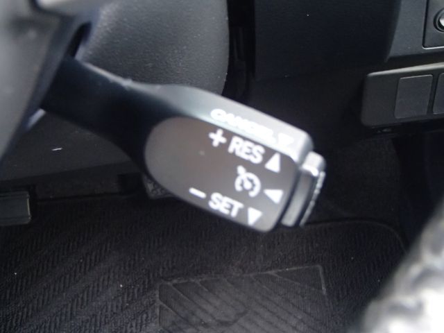Toyota ROOMY 2018-06 10934-17
